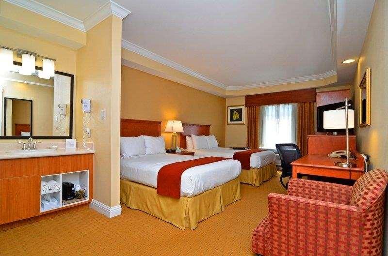 Best Western Plus Кингсленд Екстериор снимка