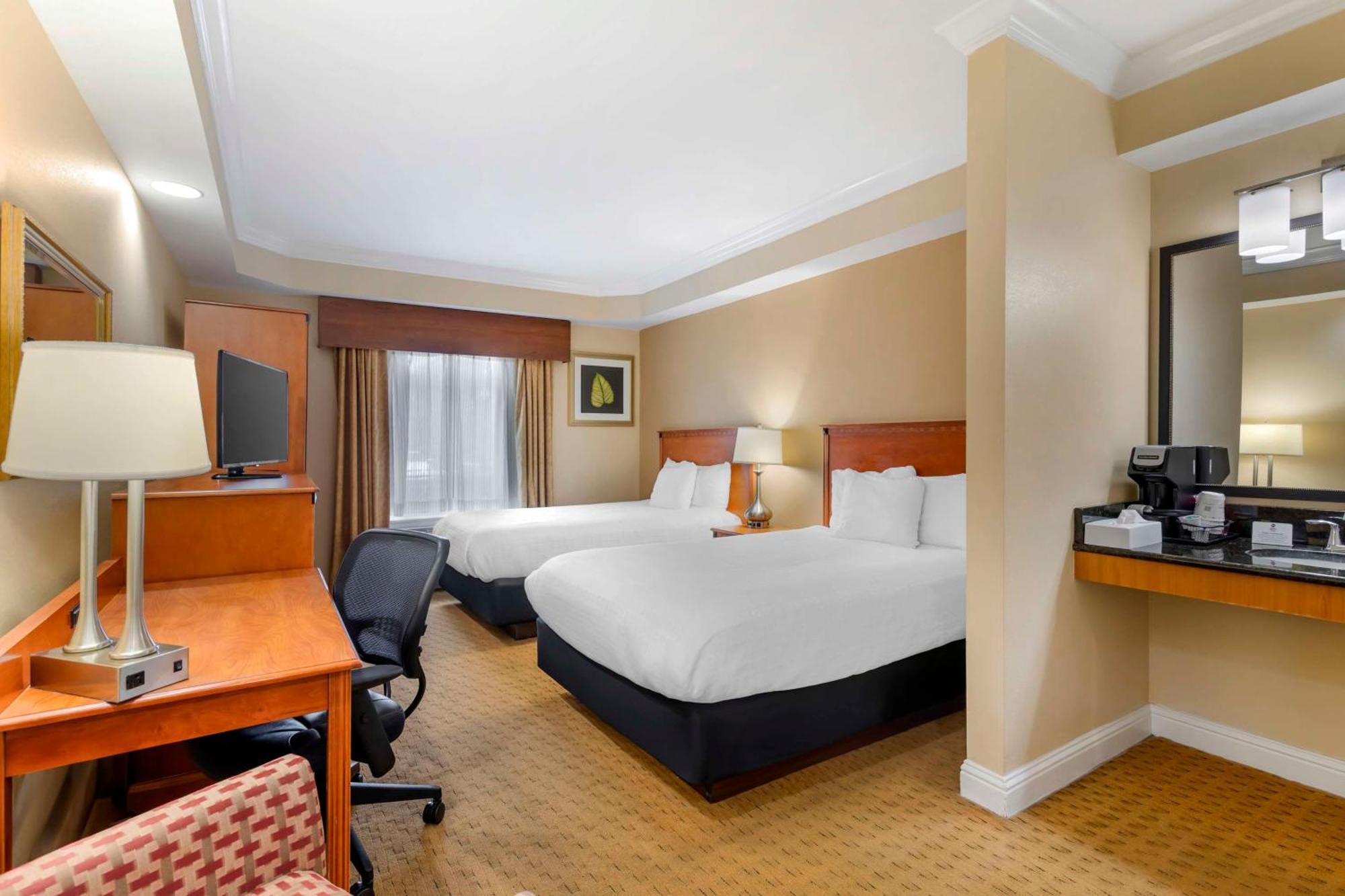 Best Western Plus Кингсленд Екстериор снимка