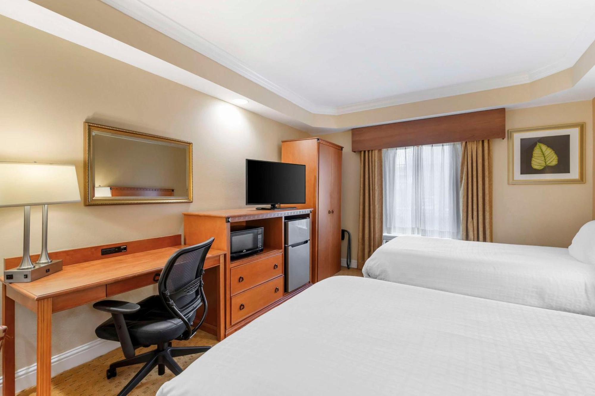Best Western Plus Кингсленд Екстериор снимка
